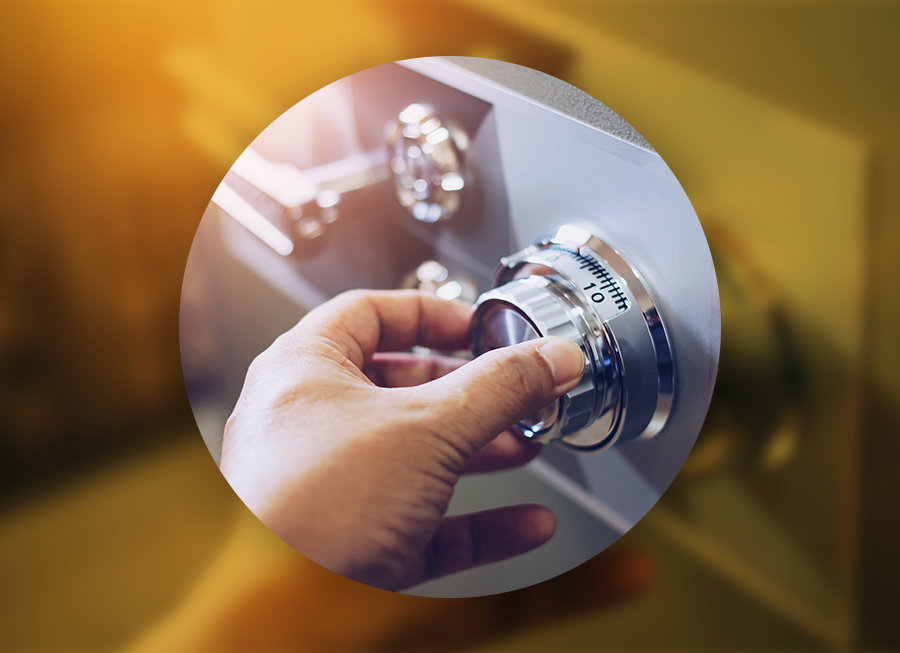 Pohled na ruku otáčející tlačítko na spotřebiči ilustrující rozhodnutí soudu